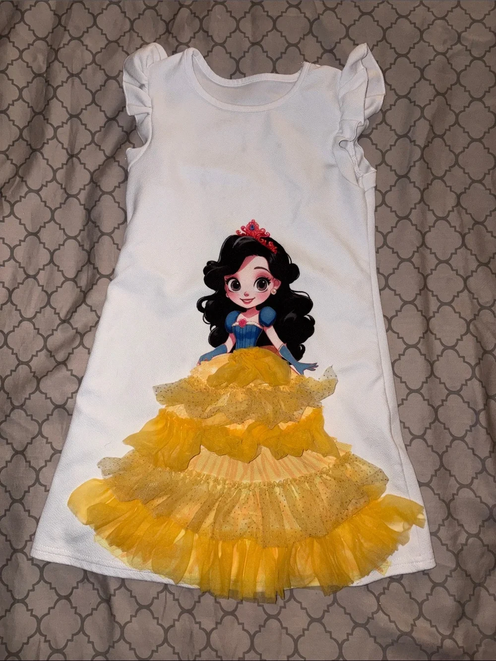 SHEIN White Sleeveless Dress with Yellow Tulle Ruffles